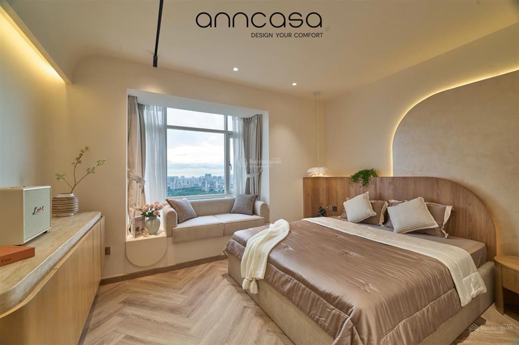 Bán riverside residence, block c, lầu cao  view trực diện sông. nhà mới 100% nội thất siêu xịn sò