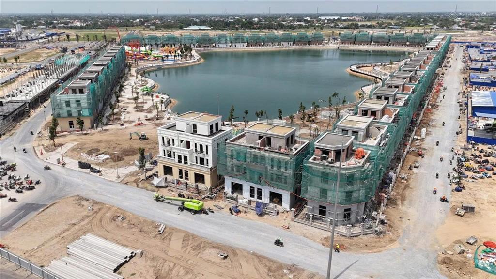 Mua trực tiếp cđt biệt thự hồ thiên nga vinhomes tây ninh. giá gốc, 0đ phí dịch vụ, bao chọn căn