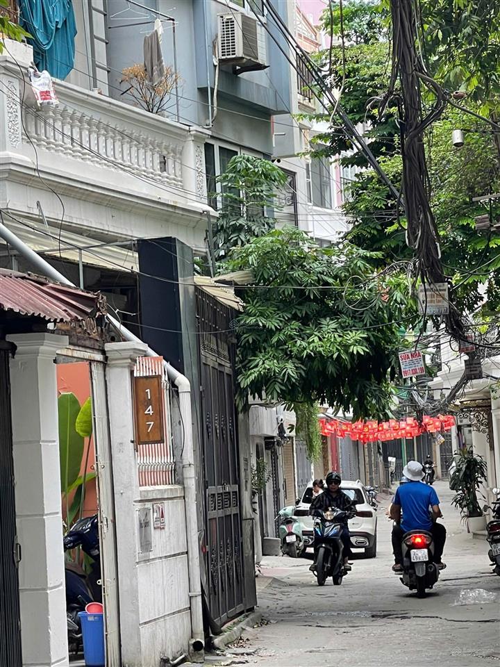 Cho thuê cửa hàng nguyên căn 4 tầng giữa chợ quan thổ 1, tôn đức thắng