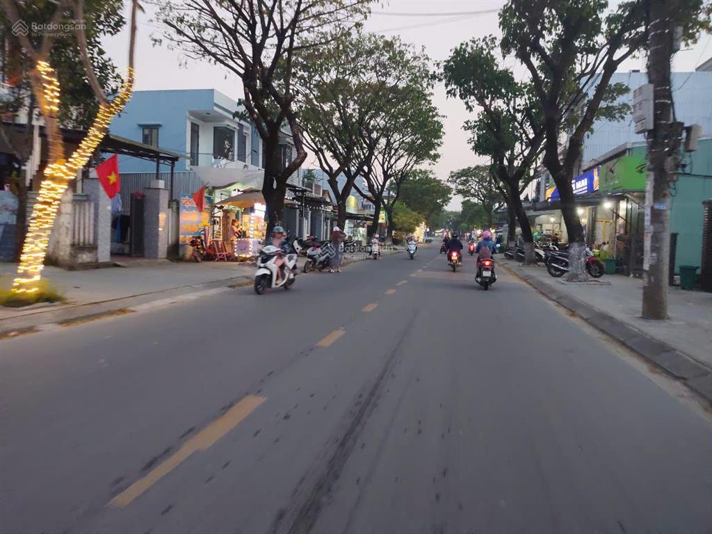 Cần bán lô đất mặt tiền đường quảng xương, gần chợ, tthc hoà vang