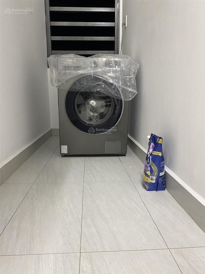 Chính chủ cho thuê căn hộ 86m2 2pn,2wc đủ nội thất, có ban công, nhà thoáng mát cả ngày