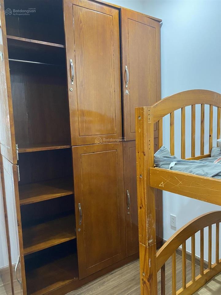 Chính chủ cho thuê căn hộ 86m2 2pn,2wc đủ nội thất, có ban công, nhà thoáng mát cả ngày