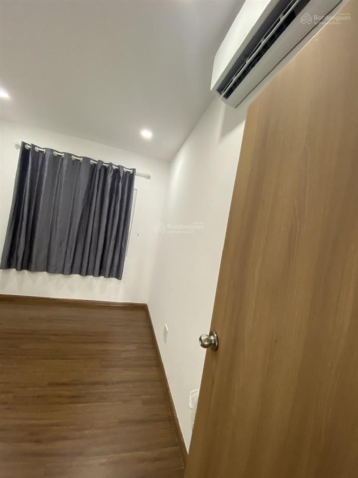 Chính chủ cho thuê căn hộ 86m2 2pn,2wc đủ nội thất, có ban công, nhà thoáng mát cả ngày