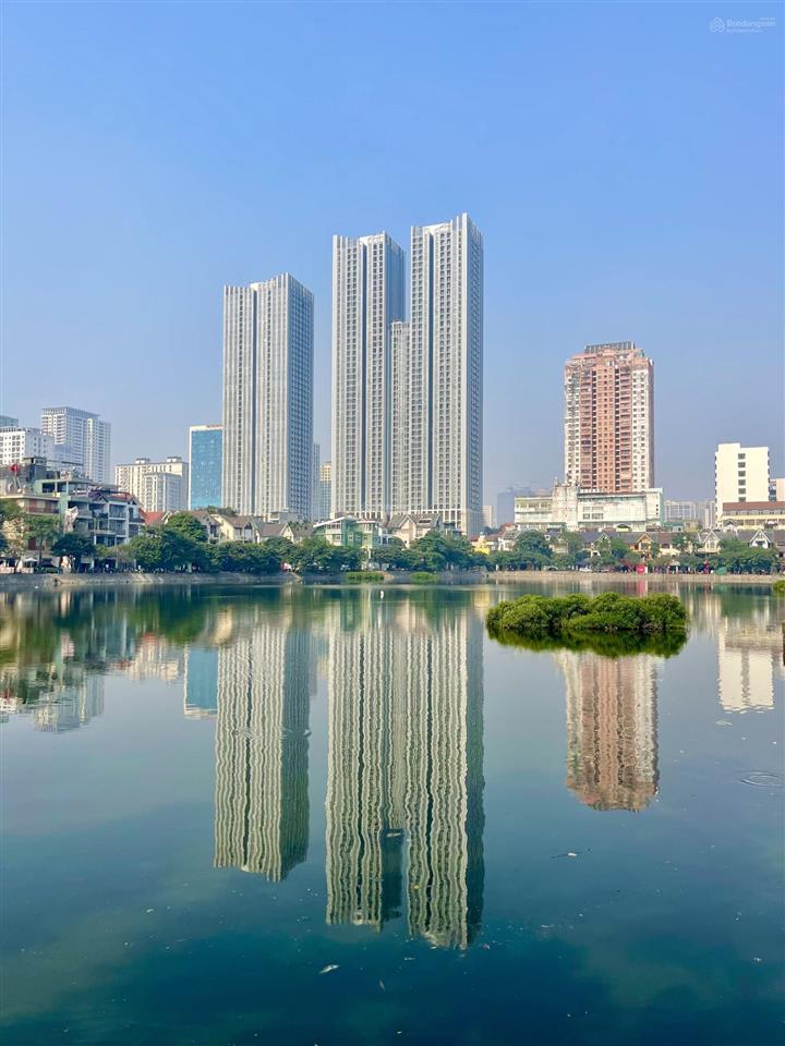 Gia đình không có nhu cầu sử dụng bán căn 3pn  98m2 giá 4,9 tỷ
