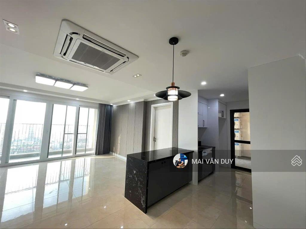Bán 3 ngủ rộng nhất dự án d'capitale  122m2 tim tường. căn góc 2 mặt thoáng, 2 logia siêu thoáng