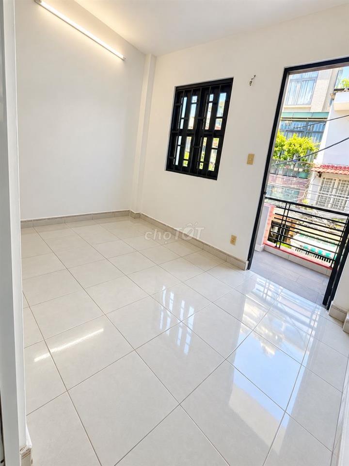Cần bán nhà tại khu Lê Văn Lương, phường Tân Hưng, Quận 7. 