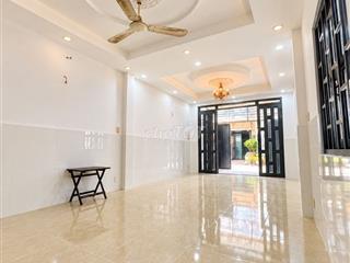 Cần bán nhà tại khu Lê Văn Lương, phường Tân Hưng, Quận 7. 