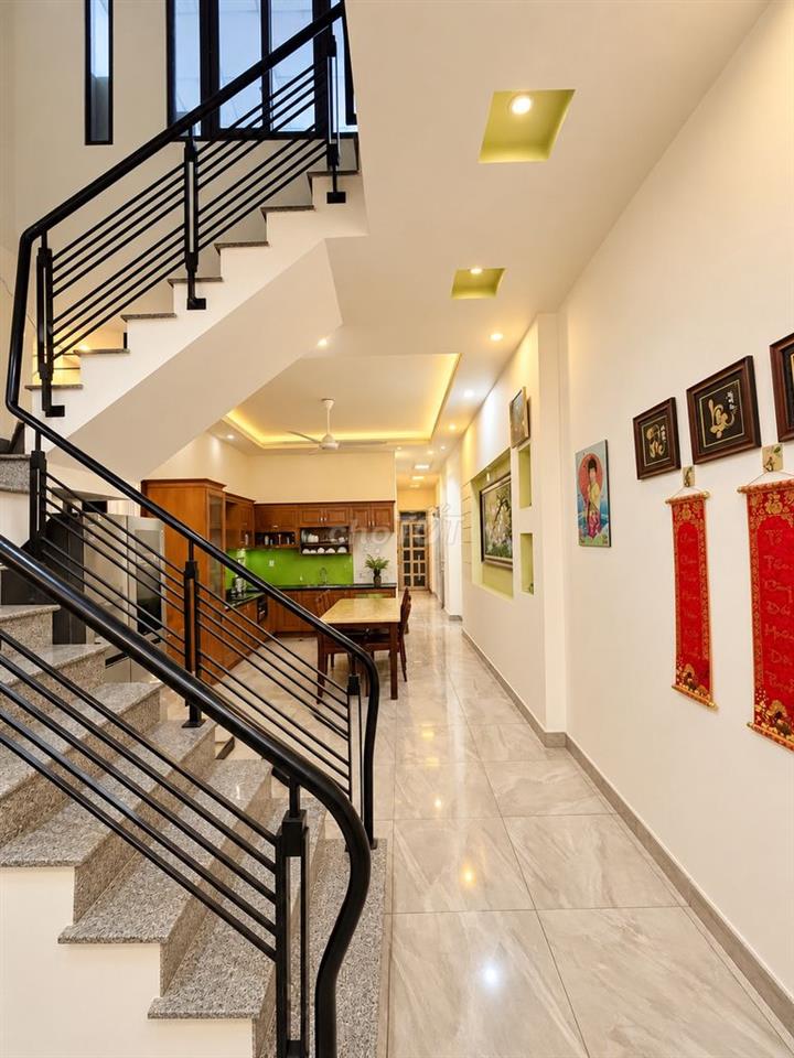 Bán nhà hẻm xe hơi Nguyễn Thị Thập