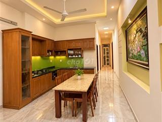 Bán nhà hẻm xe hơi Nguyễn Thị Thập