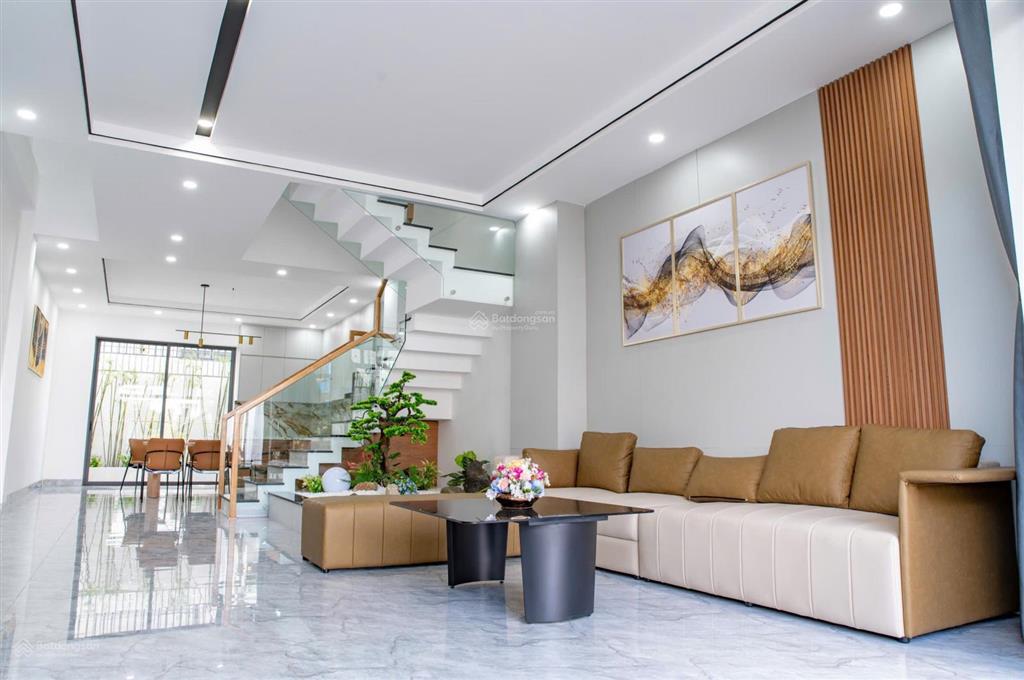 Bán nhà mỹ gia mới xây xong giá 8,9 tỷ