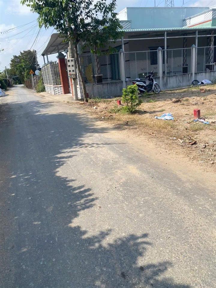 Bán đất 140m mặt tiền đường nhựa ấp văn hóa thanh ba xã mỹ lộc cần giuộc long an,giá 1 tỷ 180tr shr