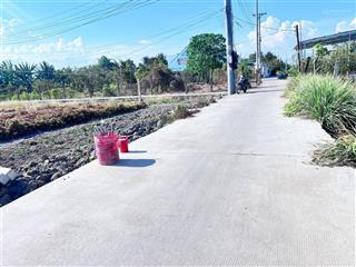 Bán đất 116m2 đường xe hơi mỹ lộc phước hậu cần giuộc long an.giá 1ty100tr cách đường nhựa 70m shr
