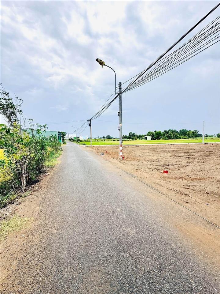 Bán đất 115m mặt tiền đg nhựa đoàn văn diệu cần giuộc la, shr giá 1 tỷ 450tr đất sach ko qui hoạch