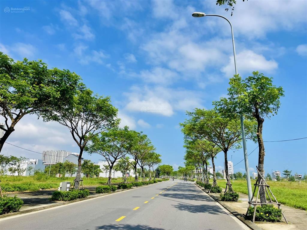 Lô biệt thự ngang 9m có nhà 3,5 tầng tọa lạc tại fpt đà nẵng