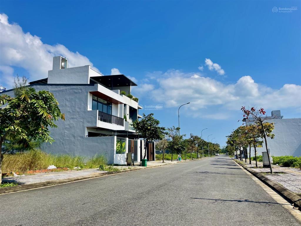Cần bán gấp lô 102m2 giá rẻ nhất fpt đà nẵng