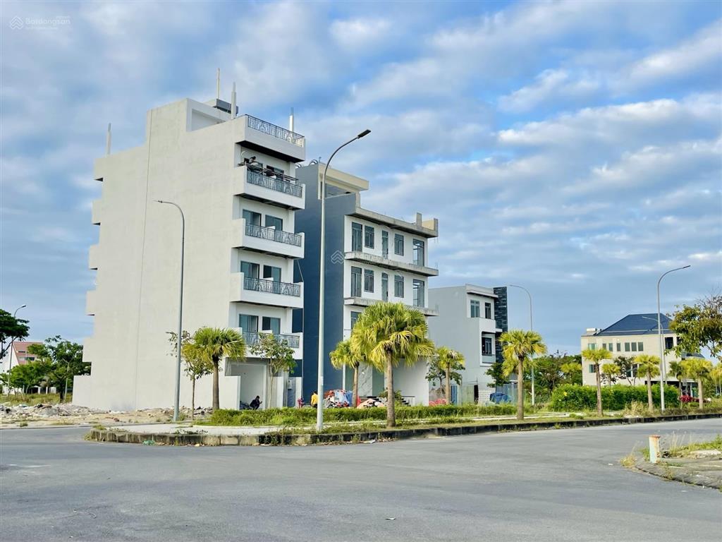 Cần bán gấp lô 102m2 giá rẻ nhất fpt đà nẵng
