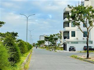 Chủ ngộp ngân hàng bán gấp lô góc biệt thự fpt đà nẵng giá rẻ