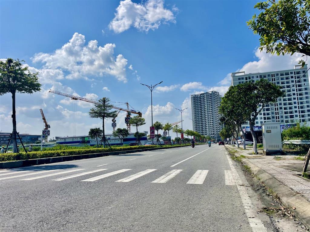 Bán gấp lô 144m2, hướng nam fpt đà nẵng, giá chỉ 5.65 tỷ