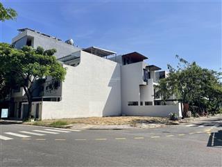Lô góc 3 mặt tiền gần trường đại học fpt đà nẵng