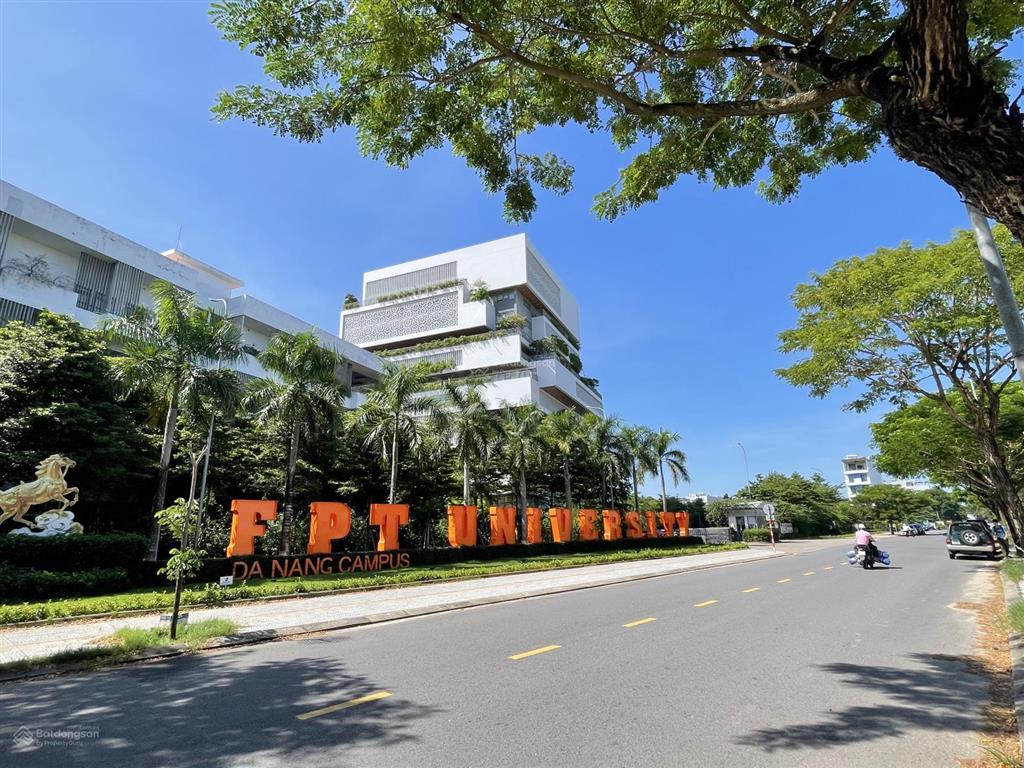 Lô góc 3 mặt tiền gần trường đại học fpt đà nẵng
