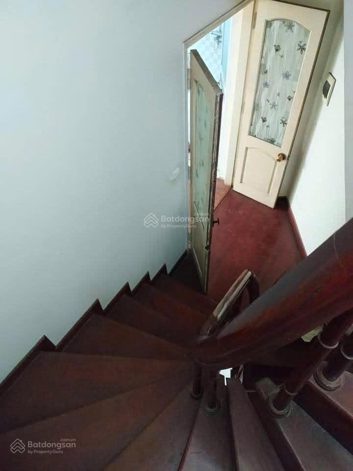 Cho thuê nhà nguyên căn 35mx5 tầng ngõ ô tô, kinh doanh đc giá 10tr/tháng tự liệt, thanh trì, hn.
