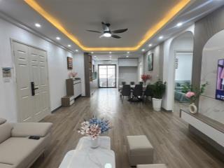 Chính chủ bán căn chung cư ct2a xala 3 ngủ  2 vs 103m2 tòa ct2a xala phùng hưng. 6,4tỷ 0836 588 ***