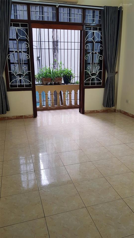 Cho thuê nhà 50mx4 tg làng việt kiều châu âu,nguyễn văn lộc,hà đông, ngõ ô tô, 18tr/thg 0976 435 ***