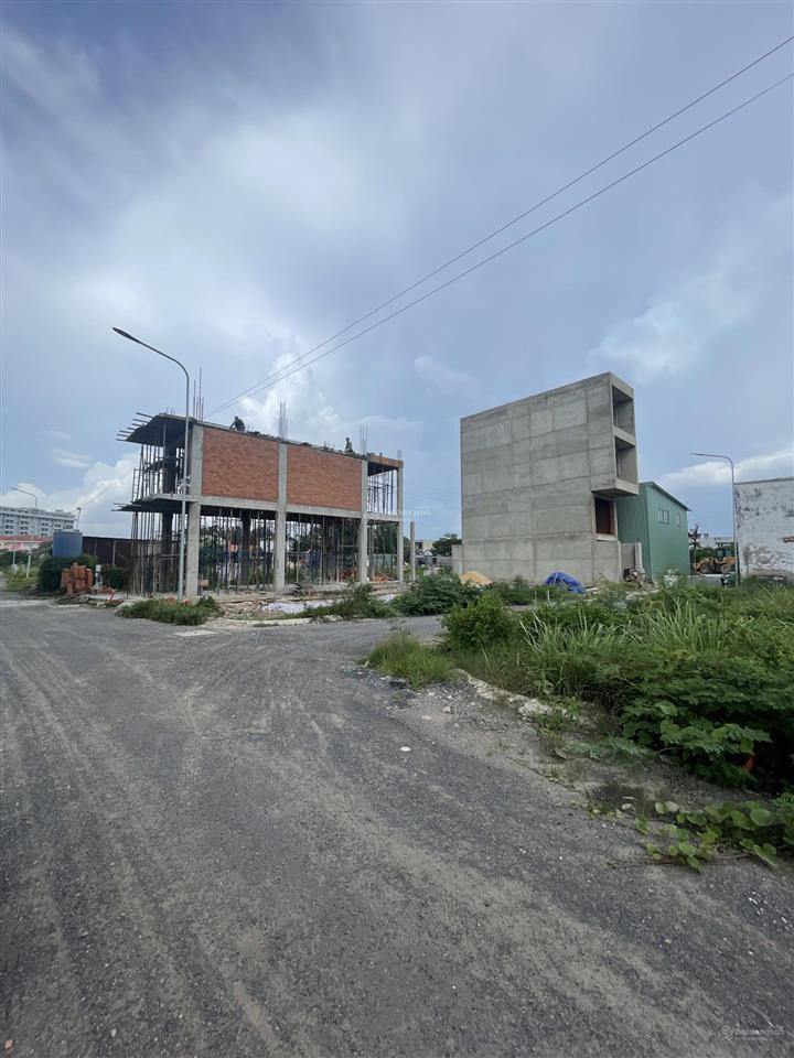 Lô góc hẻm xe hơi ngô chí quốc 58m2 giá 3,7 tỷ full thổ cư.