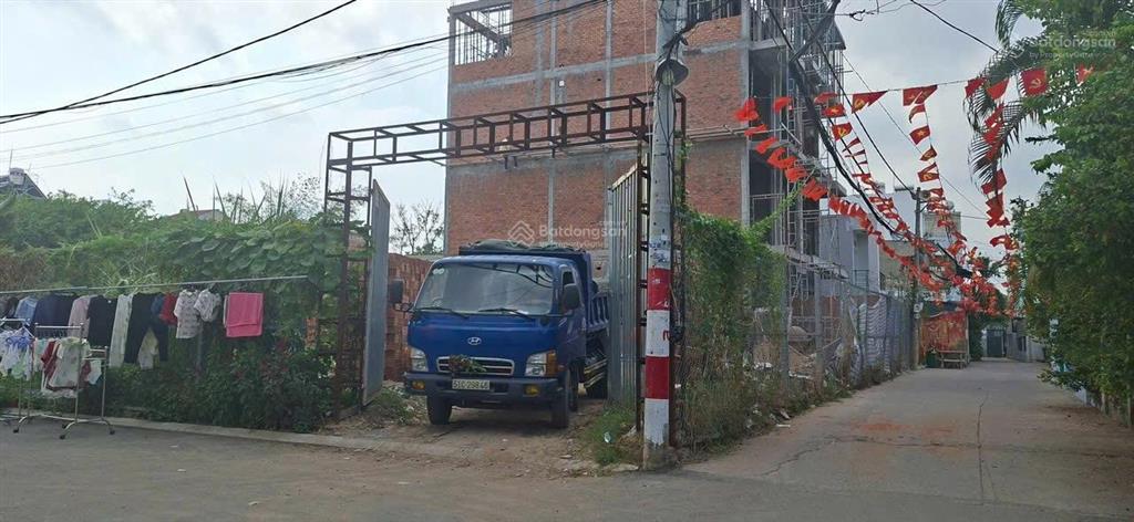 Giá chỉ 8,6 tỷ đất tặng nhà 4 tầng, hẻm xe hơi, sổ hồng riêng, vào ở ngay | gần lê văn việt