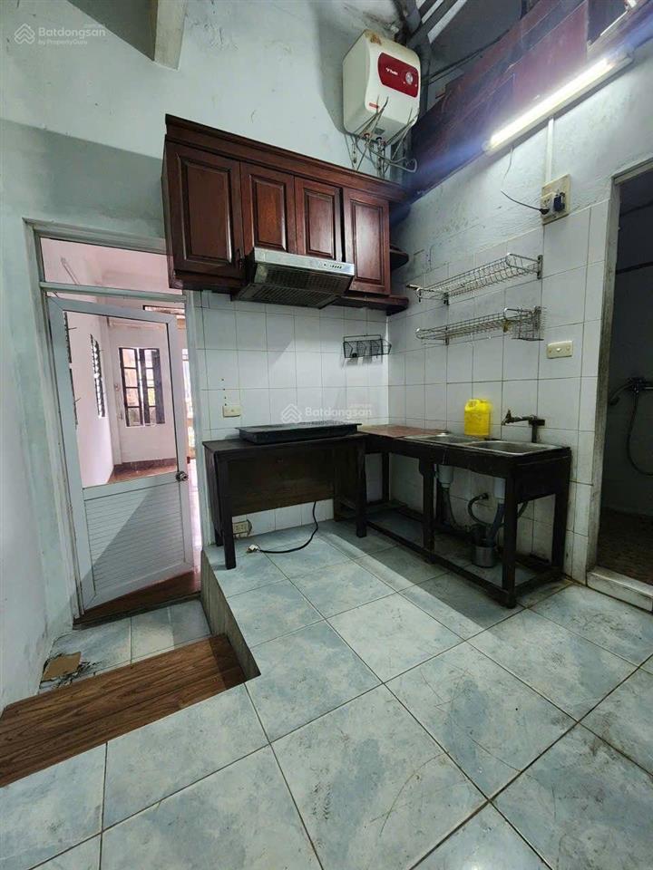 Cho thuê 75m2 sàn tầng 2 nhà mặt đường trương định làm văn phòng