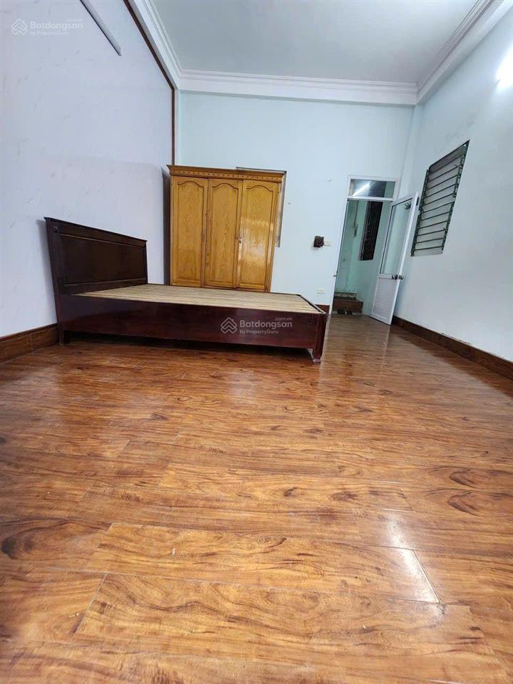 Cho thuê 75m2 sàn tầng 2 nhà mặt đường trương định làm văn phòng