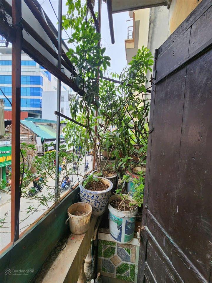 Cho thuê 75m2 sàn tầng 2 nhà mặt đường trương định làm văn phòng