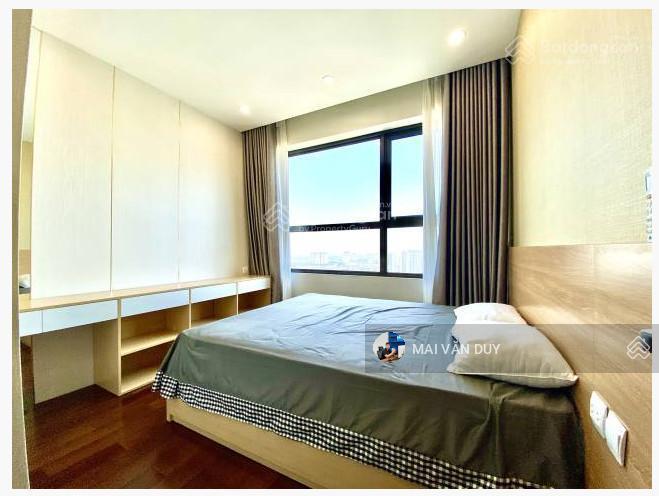 Bán gấp căn nhà ngủ 72m2 dự án vinhomes d'capitale giá 8.8 tỷ, full nội thất, ban công đông nam