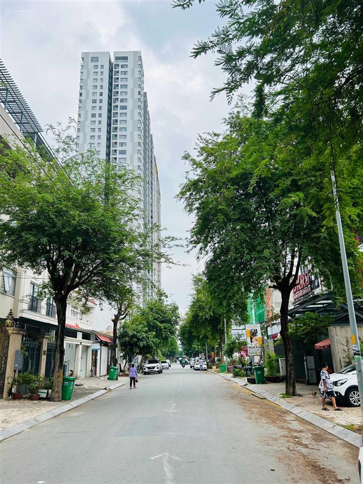 Đất biệt thự la casa quận 7, còn 1 sản phẩm giá tốt. chỉ 105 triệu/m2.  0986 766 ***