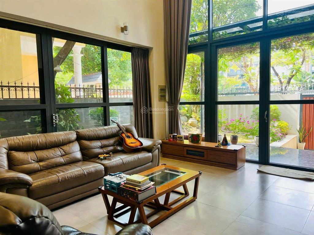 Cho thuê biệt thự phú mỹ vạn phát hưng. diện tích sử dụng 400m2 giá thuê 55 triệu/tháng 0986 766 ***