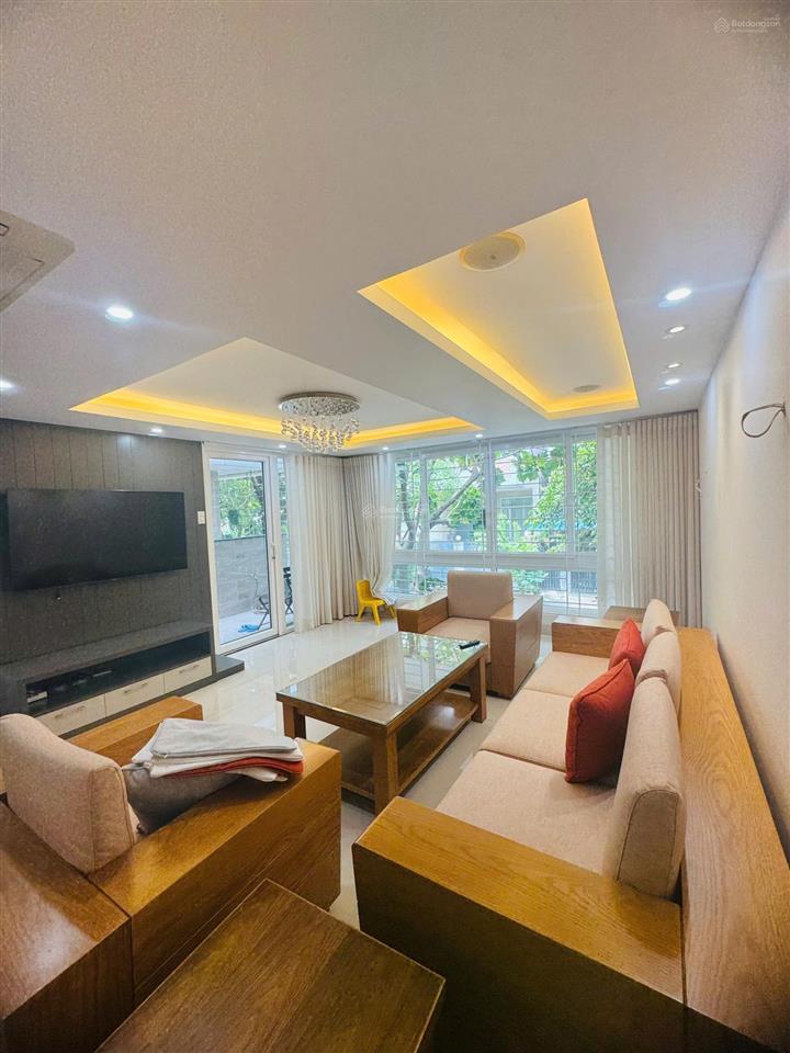 Nhà đẹp cho thuê kdc phú mỹ vạn phát hưng quận 7. diện tích sử dụng 450m2  giá thuê 45 triệu/tháng