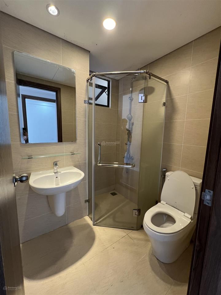 Opal boulevard giá 3,5 tỷ sổ sẳn, ban công tây nam, view trung tâm!