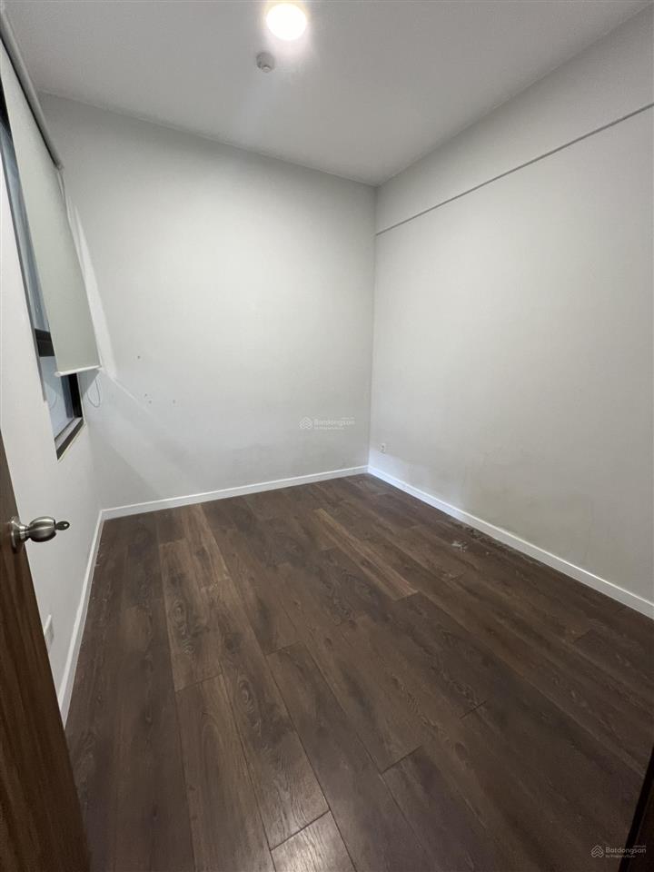 Opal boulevard giá 3,5 tỷ sổ sẳn, ban công tây nam, view trung tâm!