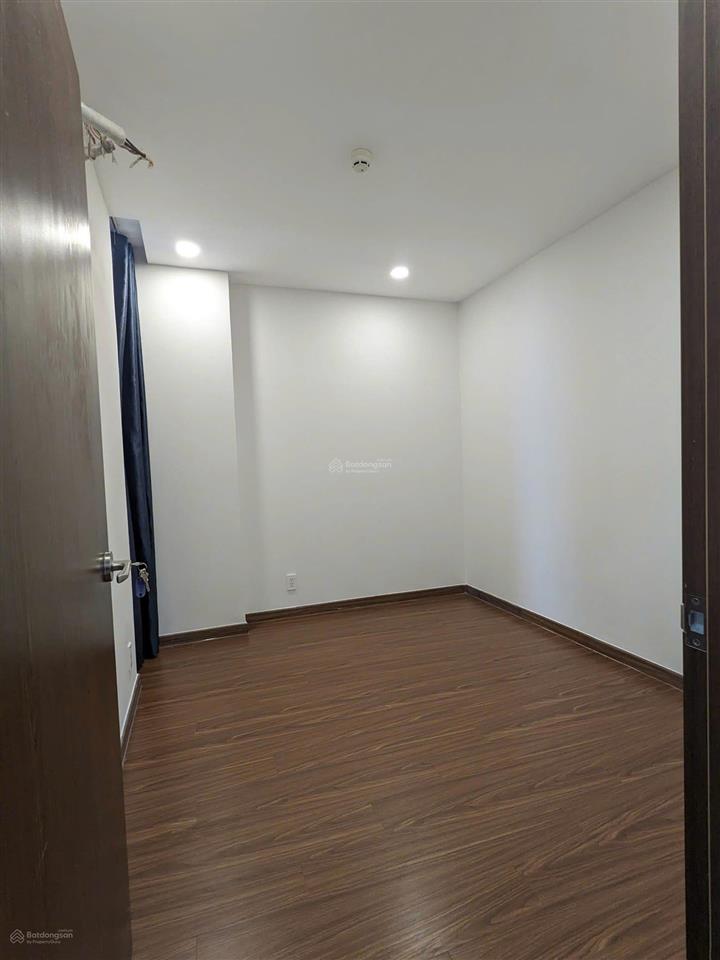 Bán gấp phú đông premier giá 3,2 tỷ hướng đông bắc.  0933 520 ***