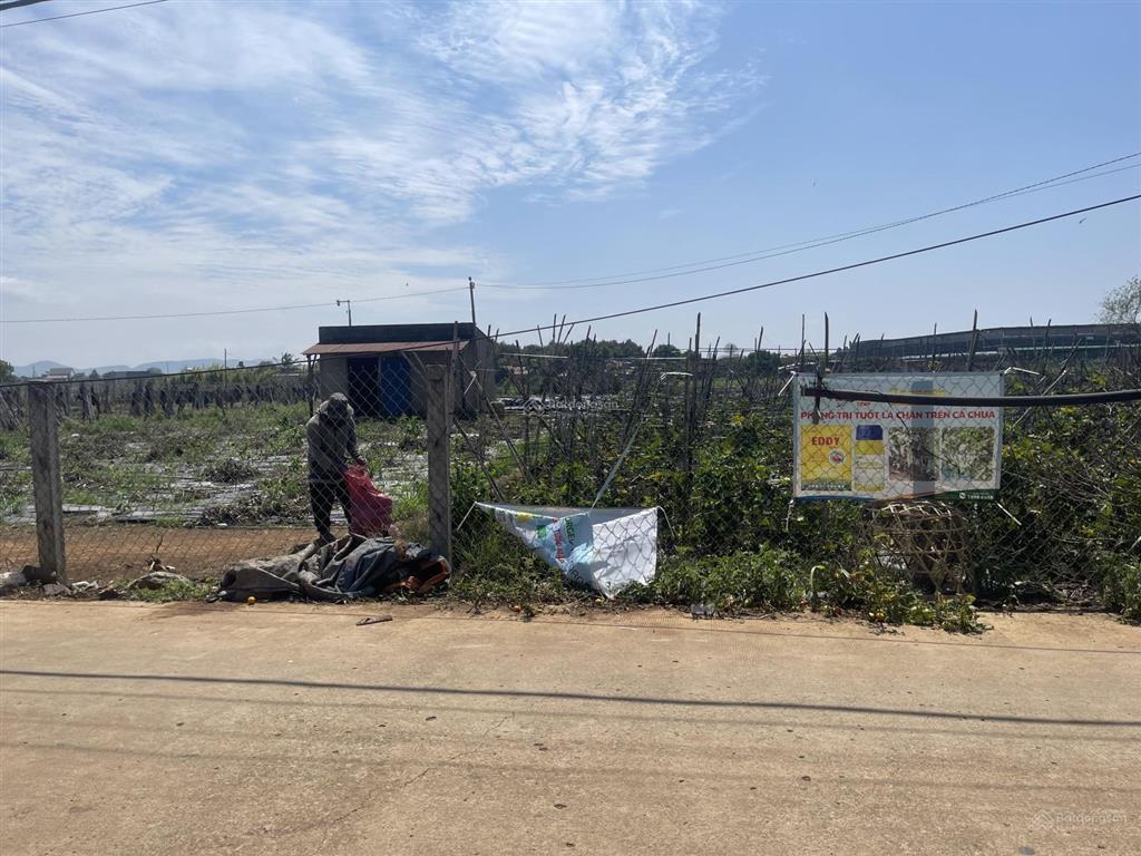 Chuẩn đất xây nhà vườn, ngang 10 dài 66m, cách sân bay chỉ 10km, cách nút giao ct sg  đl 500m