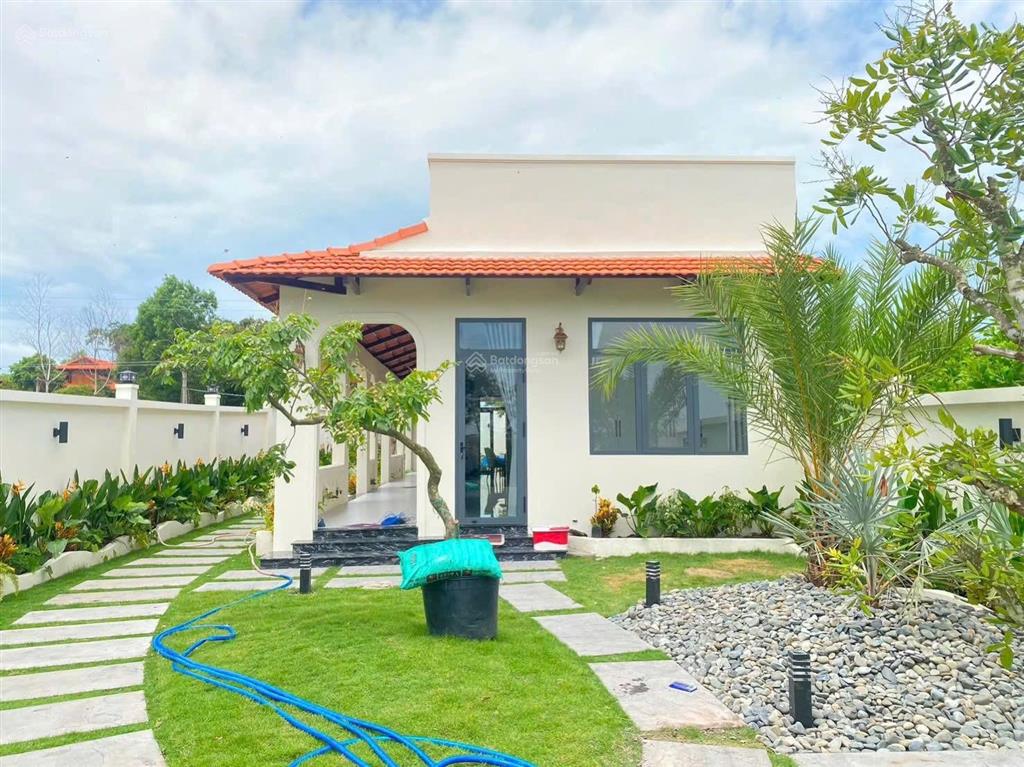 Căn nhà vườn kết hợp giữa địa trung hải pha hơi hướng tropical nghỉ dưỡng