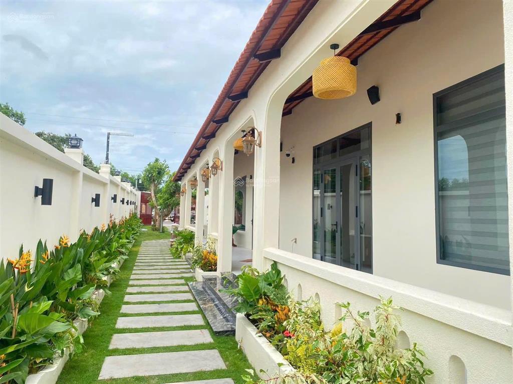 Căn nhà vườn kết hợp giữa địa trung hải pha hơi hướng tropical nghỉ dưỡng