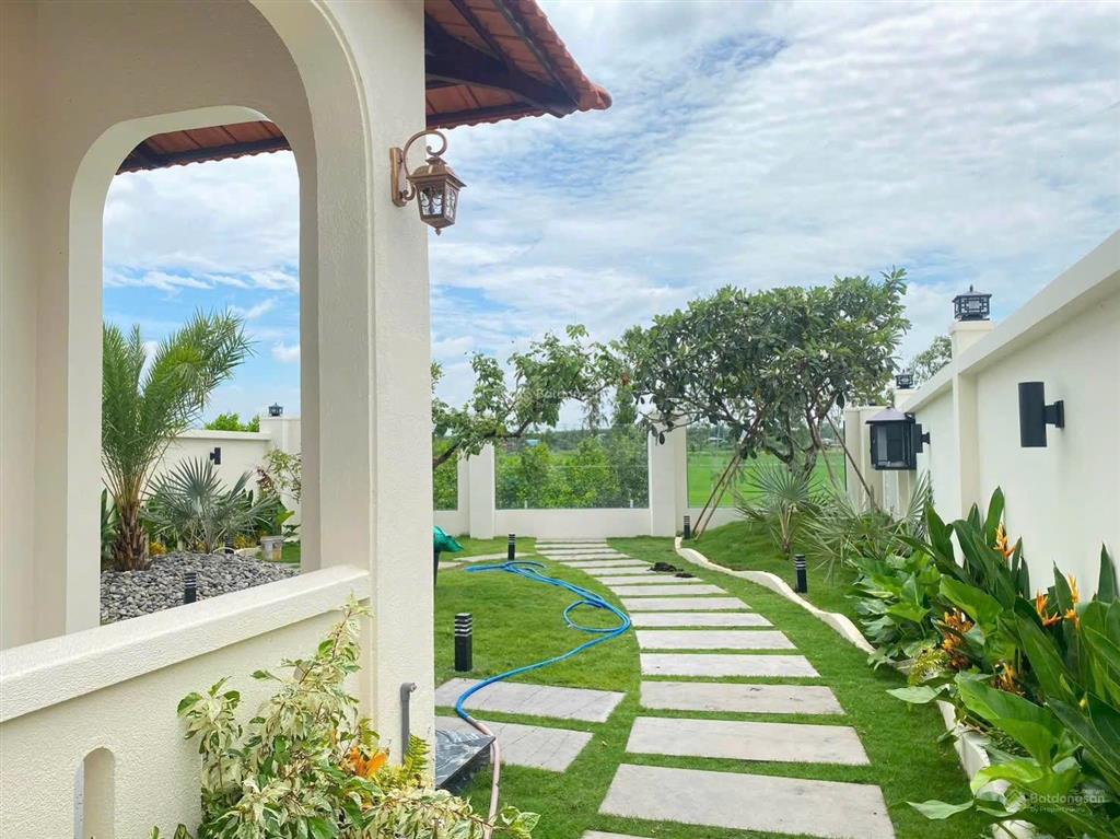 Căn nhà vườn kết hợp giữa địa trung hải pha hơi hướng tropical nghỉ dưỡng