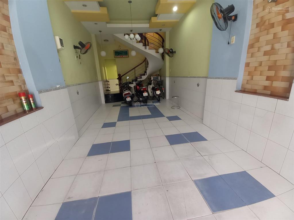 Đang cần cho thuê mặt bằng mặt tiền nhộn nhịp đường phan văn hân (gần chung cư trường sa)