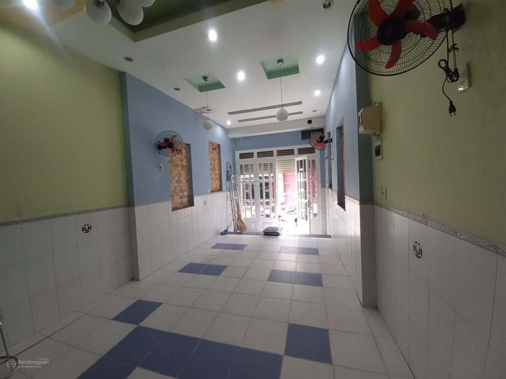Đang cần cho thuê mặt bằng mặt tiền nhộn nhịp đường phan văn hân (gần chung cư trường sa)