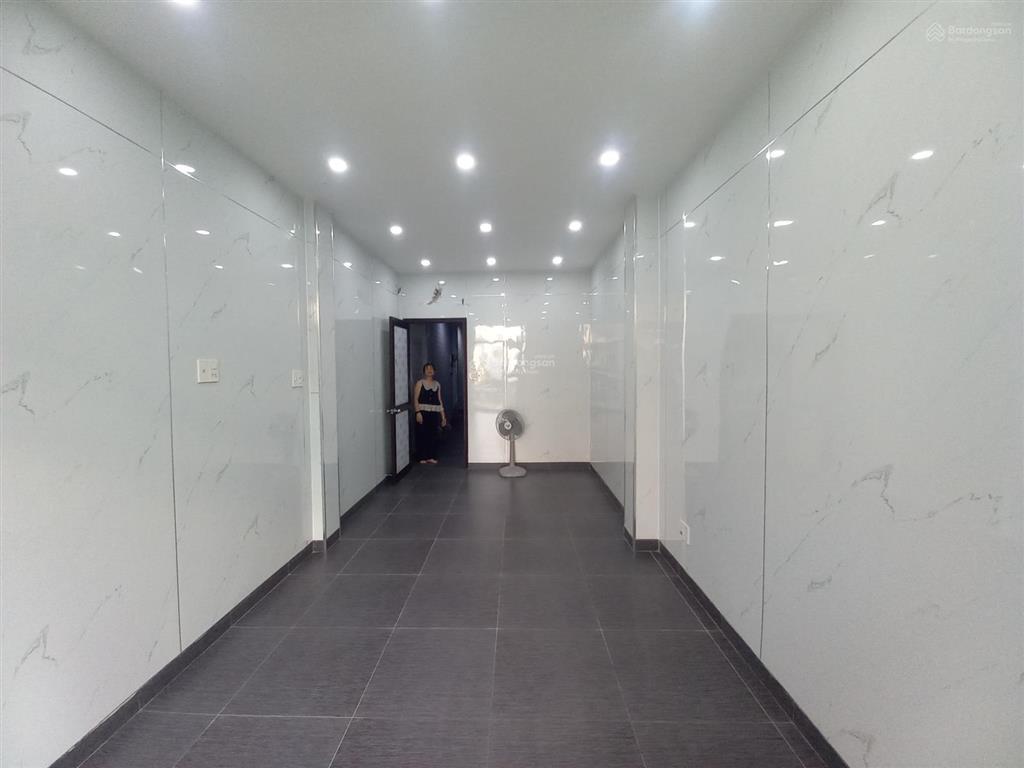 Cần cho thuê mặt bằng 1 trệt 1 lầu mặt tiền đường huỳnh mẫn đạt, quận 5 (gần bệnh viện nguyễn trãi)