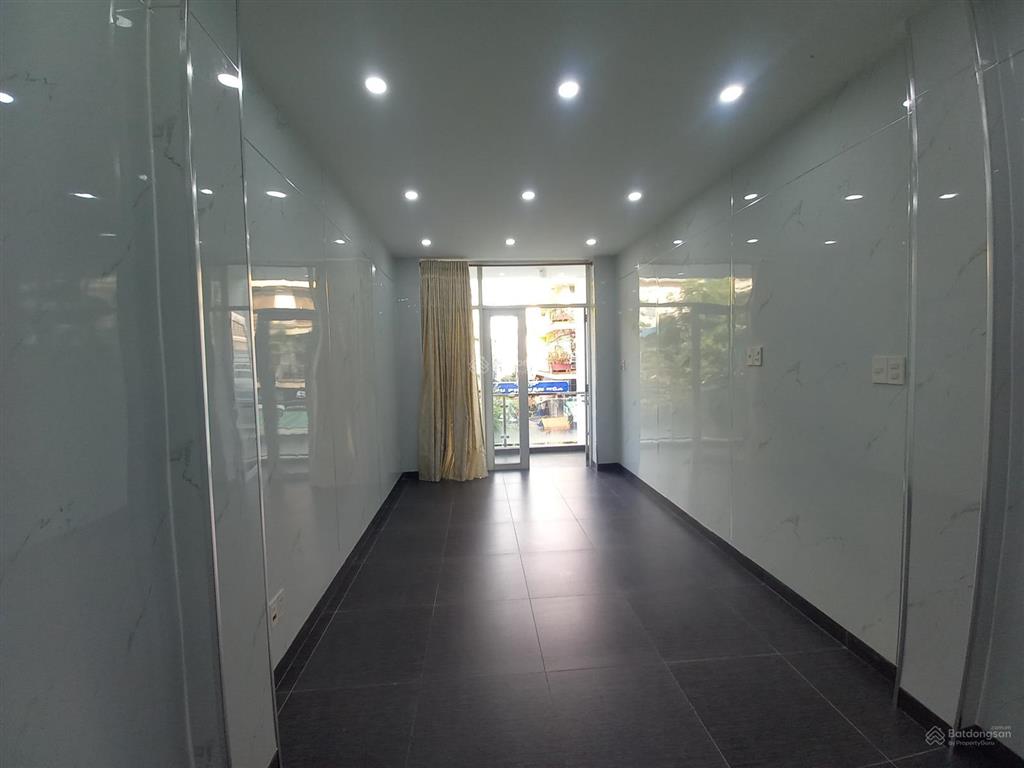 Cần cho thuê mặt bằng 1 trệt 1 lầu mặt tiền đường huỳnh mẫn đạt, quận 5 (gần bệnh viện nguyễn trãi)