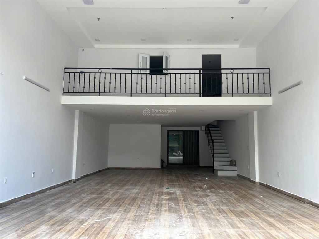 Bán shophouse 26h, 5,5 tỷ, 137,8m2, tốt giá tốt tại khu đô thị vcn phước long 2