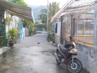 Cho thuê kho gần ub xã phước đồng dt 630m2, điện 3 pha nước sinh hoạt  0983 115 *** giá 6 tr/tháng