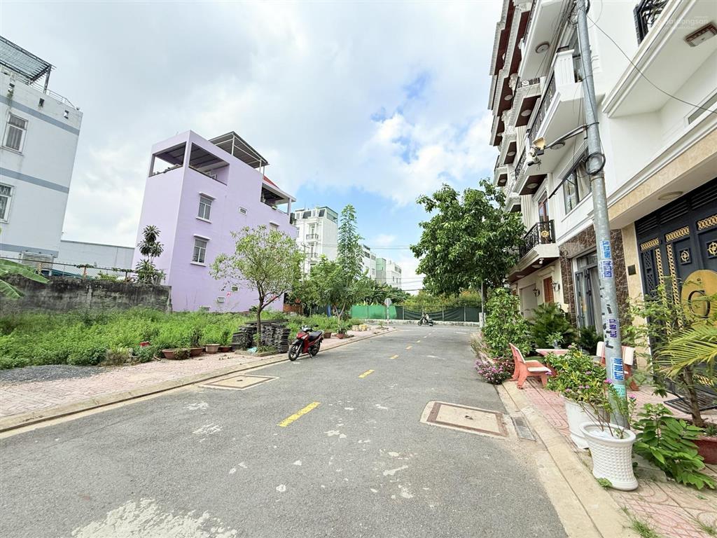 Đất 4.2x12m. đường thạnh lộc 47. cách hà huy giáp 50m. đường nhựa vỉa hè 11m